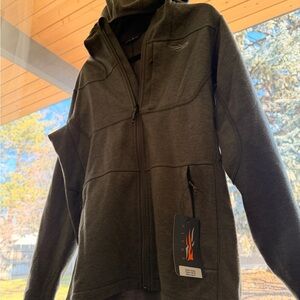 NWT Sitka Hoodie - Men’s M